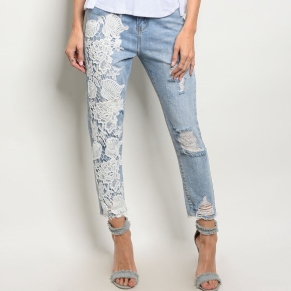 The Vintage Shop Denim - NWT Vintage Shop Lace Applique Distressed Jeans